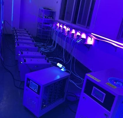 18W / CM2 เครื่องทำน้ำเย็น UV LED 6000W พลังงานสูง UV LED เครื่องเป่า