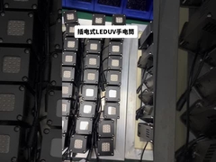 ไฟฉาย UV LED สีดำ 395nm ระบายความร้อนด้วยอากาศ ไม่ปล่อยสาร VOC OEM